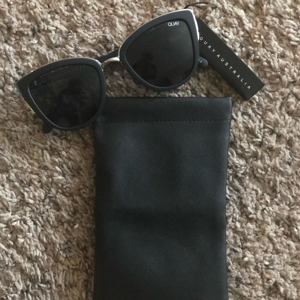 NWT Quay Australia My Girl black sunglasses